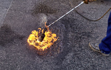 Ffynnon Gron flat roofing repairs